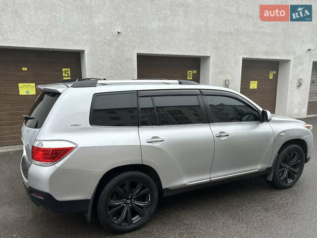 Серый Тойота Хайлендер, объемом двигателя 3.46 л и пробегом 290 тыс. км за 14999 $, фото 5 на Automoto.ua