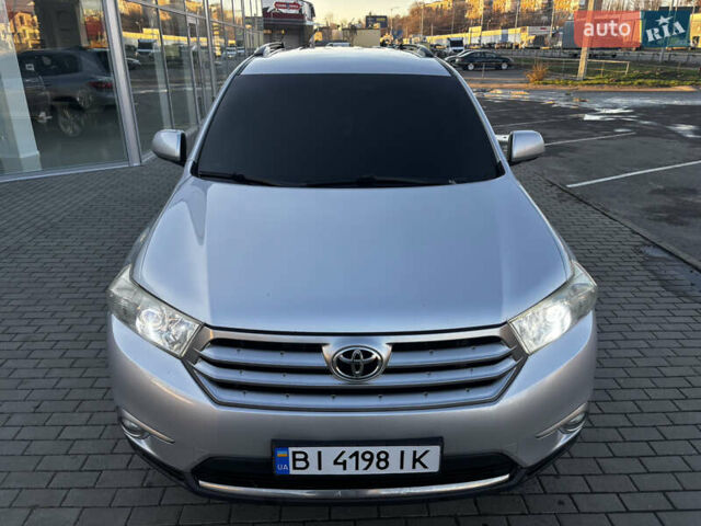 Серый Тойота Хайлендер, объемом двигателя 3.5 л и пробегом 244 тыс. км за 14000 $, фото 16 на Automoto.ua