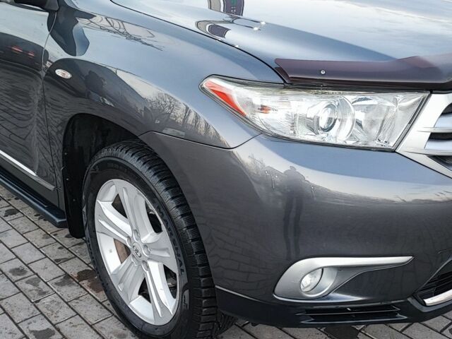 Сірий Тойота Хайлендер, об'ємом двигуна 2.2 л та пробігом 275 тис. км за 18300 $, фото 10 на Automoto.ua