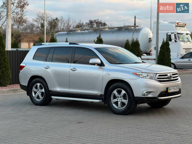 Серый Тойота Хайлендер, объемом двигателя 3.46 л и пробегом 206 тыс. км за 13800 $, фото 4 на Automoto.ua