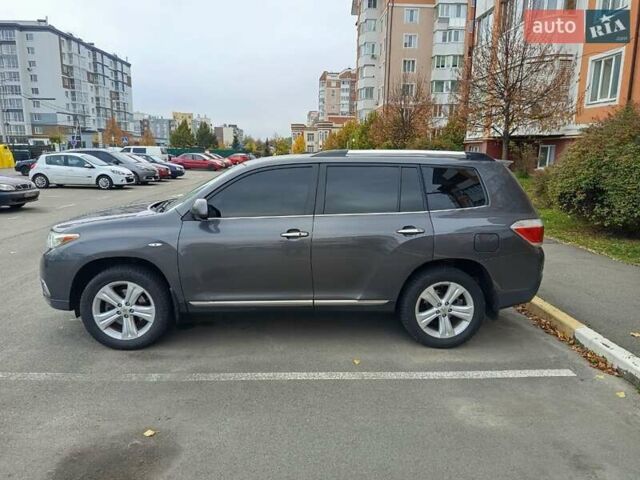 Сірий Тойота Хайлендер, об'ємом двигуна 3.46 л та пробігом 202 тис. км за 13000 $, фото 9 на Automoto.ua