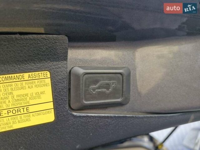 Серый Тойота Хайлендер, объемом двигателя 3.5 л и пробегом 272 тыс. км за 16999 $, фото 11 на Automoto.ua