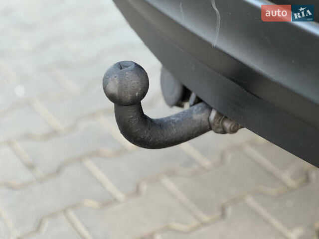 Серый Тойота Хайлендер, объемом двигателя 3.46 л и пробегом 206 тыс. км за 13800 $, фото 18 на Automoto.ua