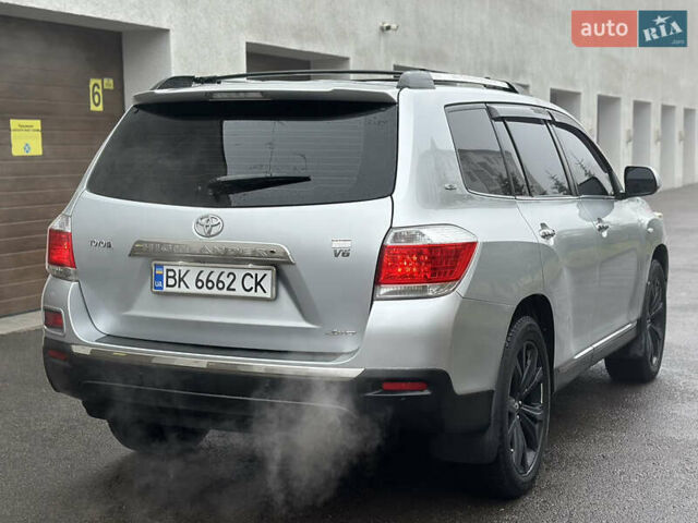 Серый Тойота Хайлендер, объемом двигателя 3.46 л и пробегом 290 тыс. км за 14999 $, фото 6 на Automoto.ua