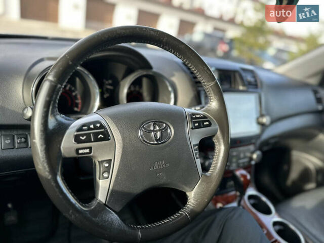 Сірий Тойота Хайлендер, об'ємом двигуна 3.46 л та пробігом 289 тис. км за 15499 $, фото 44 на Automoto.ua