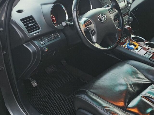 Сірий Тойота Хайлендер, об'ємом двигуна 2.2 л та пробігом 275 тис. км за 18300 $, фото 13 на Automoto.ua