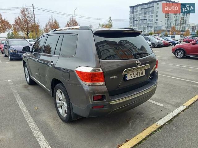 Сірий Тойота Хайлендер, об'ємом двигуна 3.46 л та пробігом 202 тис. км за 13000 $, фото 10 на Automoto.ua