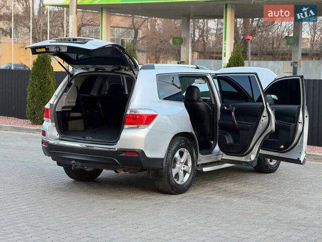 Серый Тойота Хайлендер, объемом двигателя 3.46 л и пробегом 206 тыс. км за 13800 $, фото 44 на Automoto.ua