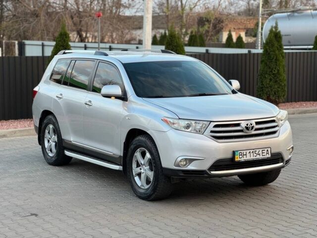 Серый Тойота Хайлендер, объемом двигателя 3.5 л и пробегом 206 тыс. км за 13800 $, фото 2 на Automoto.ua