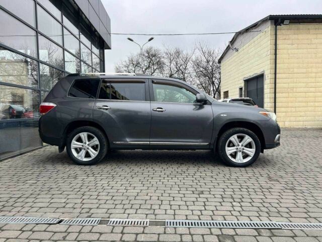 Сірий Тойота Хайлендер, об'ємом двигуна 3.5 л та пробігом 247 тис. км за 1790 $, фото 7 на Automoto.ua