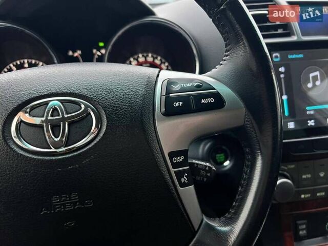 Сірий Тойота Хайлендер, об'ємом двигуна 3.46 л та пробігом 247 тис. км за 17900 $, фото 15 на Automoto.ua