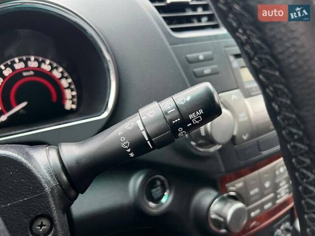 Серый Тойота Хайлендер, объемом двигателя 3.46 л и пробегом 235 тыс. км за 18490 $, фото 15 на Automoto.ua