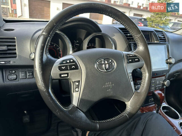 Сірий Тойота Хайлендер, об'ємом двигуна 3.46 л та пробігом 289 тис. км за 15499 $, фото 45 на Automoto.ua