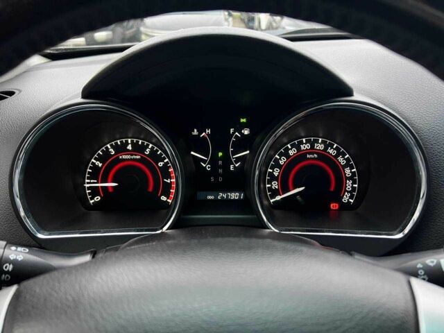 Сірий Тойота Хайлендер, об'ємом двигуна 3.5 л та пробігом 247 тис. км за 1790 $, фото 17 на Automoto.ua