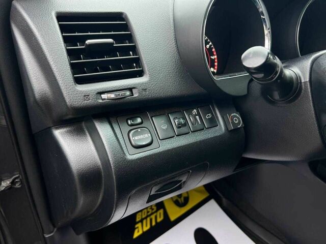 Сірий Тойота Хайлендер, об'ємом двигуна 3.5 л та пробігом 247 тис. км за 1790 $, фото 18 на Automoto.ua