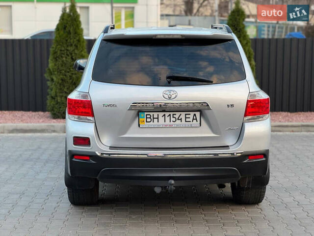Серый Тойота Хайлендер, объемом двигателя 3.46 л и пробегом 206 тыс. км за 13800 $, фото 8 на Automoto.ua