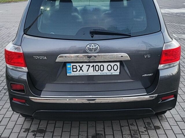 Сірий Тойота Хайлендер, об'ємом двигуна 2.2 л та пробігом 275 тис. км за 18300 $, фото 6 на Automoto.ua