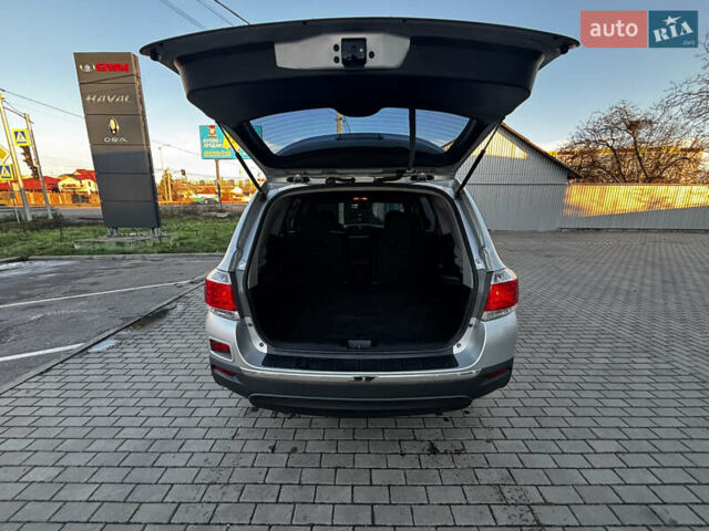 Серый Тойота Хайлендер, объемом двигателя 3.5 л и пробегом 244 тыс. км за 14000 $, фото 23 на Automoto.ua