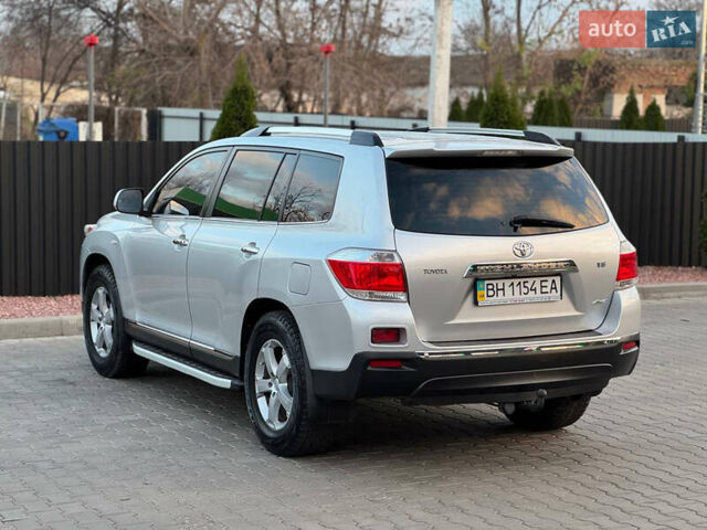 Серый Тойота Хайлендер, объемом двигателя 3.46 л и пробегом 206 тыс. км за 13800 $, фото 10 на Automoto.ua