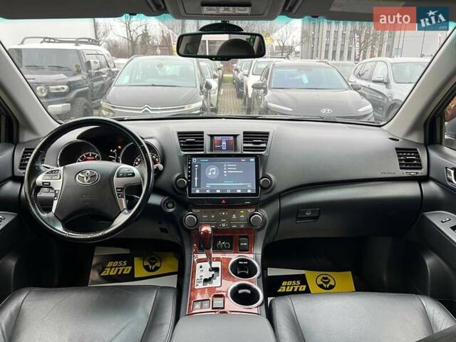 Сірий Тойота Хайлендер, об'ємом двигуна 3.46 л та пробігом 247 тис. км за 17900 $, фото 11 на Automoto.ua