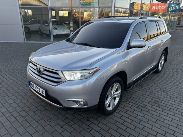 Серый Тойота Хайлендер, объемом двигателя 3.5 л и пробегом 244 тыс. км за 14000 $, фото 2 на Automoto.ua