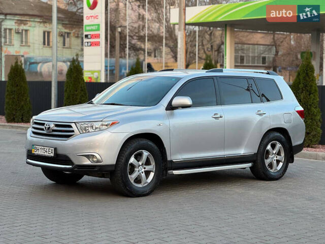 Серый Тойота Хайлендер, объемом двигателя 3.46 л и пробегом 206 тыс. км за 13800 $, фото 7 на Automoto.ua