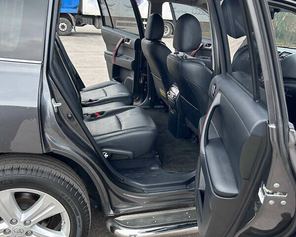 Серый Тойота Хайлендер, объемом двигателя 3.46 л и пробегом 146 тыс. км за 18500 $, фото 16 на Automoto.ua