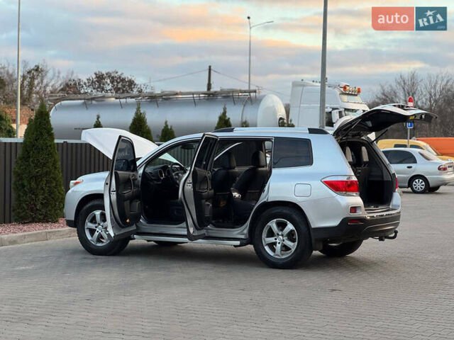 Серый Тойота Хайлендер, объемом двигателя 3.46 л и пробегом 206 тыс. км за 13800 $, фото 23 на Automoto.ua