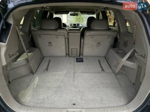 Серый Тойота Хайлендер, объемом двигателя 3.46 л и пробегом 205 тыс. км за 12700 $, фото 22 на Automoto.ua