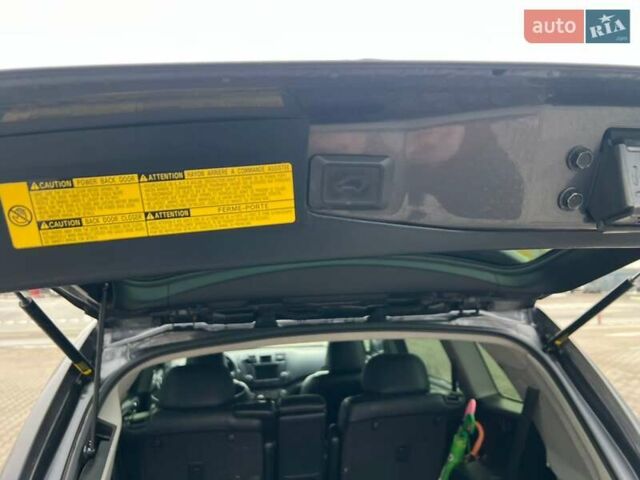 Серый Тойота Хайлендер, объемом двигателя 3.46 л и пробегом 252 тыс. км за 16900 $, фото 11 на Automoto.ua