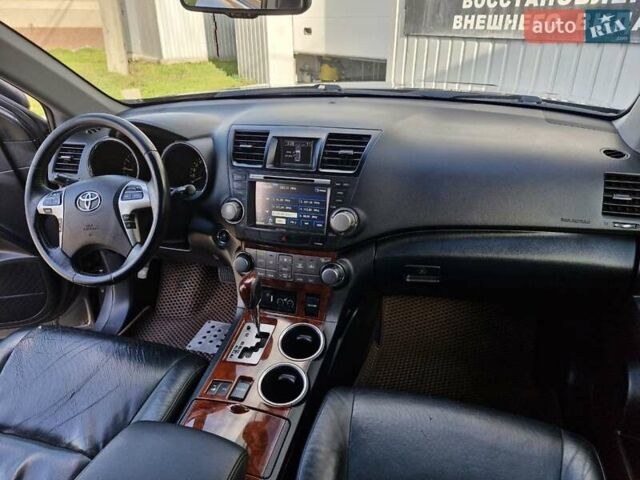 Серый Тойота Хайлендер, объемом двигателя 3.5 л и пробегом 272 тыс. км за 16999 $, фото 20 на Automoto.ua