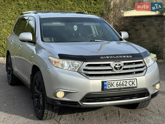 Сірий Тойота Хайлендер, об'ємом двигуна 3.46 л та пробігом 289 тис. км за 15499 $, фото 1 на Automoto.ua