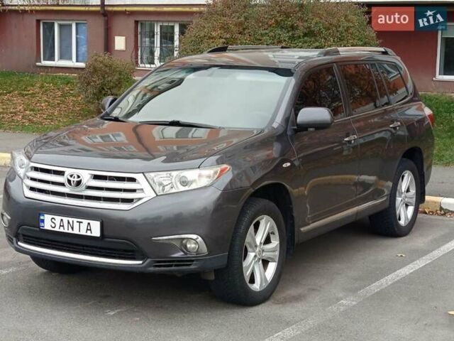 Сірий Тойота Хайлендер, об'ємом двигуна 3.46 л та пробігом 202 тис. км за 13000 $, фото 4 на Automoto.ua