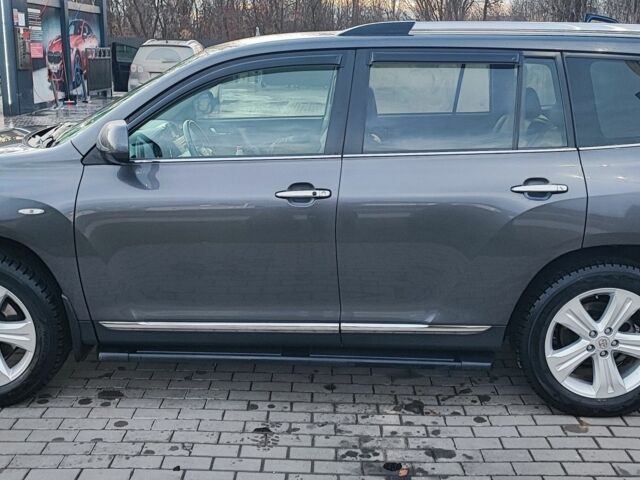 Сірий Тойота Хайлендер, об'ємом двигуна 2.2 л та пробігом 275 тис. км за 18300 $, фото 3 на Automoto.ua