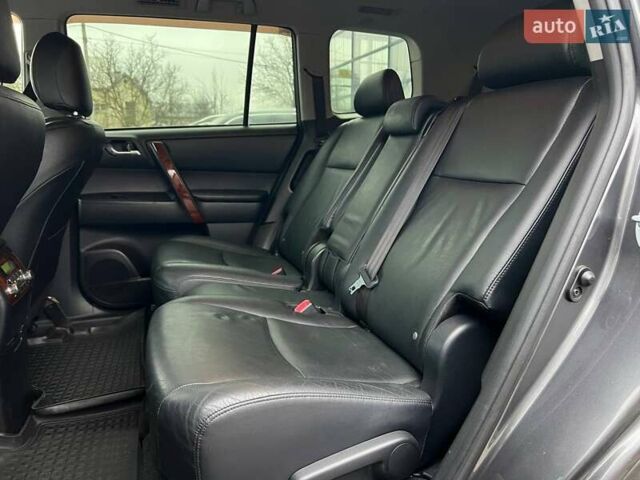 Сірий Тойота Хайлендер, об'ємом двигуна 3.46 л та пробігом 247 тис. км за 17900 $, фото 27 на Automoto.ua