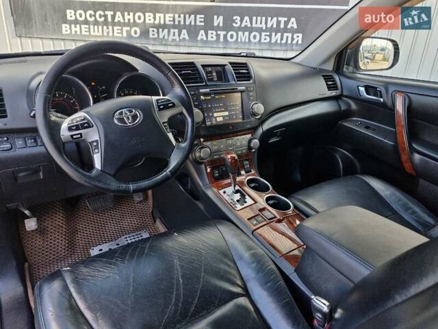 Серый Тойота Хайлендер, объемом двигателя 3.5 л и пробегом 272 тыс. км за 16999 $, фото 22 на Automoto.ua