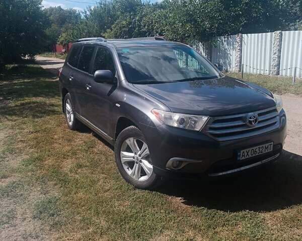 Серый Тойота Хайлендер, объемом двигателя 3.46 л и пробегом 290 тыс. км за 16000 $, фото 6 на Automoto.ua