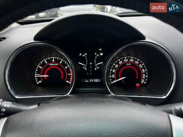 Сірий Тойота Хайлендер, об'ємом двигуна 3.46 л та пробігом 247 тис. км за 17900 $, фото 17 на Automoto.ua