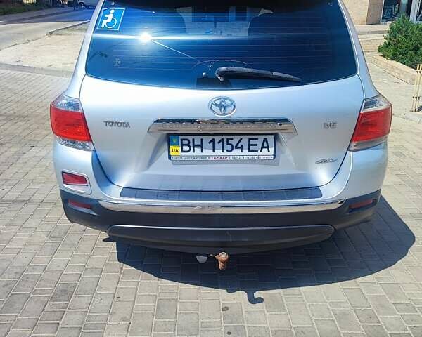 Сірий Тойота Хайлендер, об'ємом двигуна 3.46 л та пробігом 205 тис. км за 12600 $, фото 6 на Automoto.ua