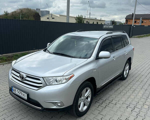 Сірий Тойота Хайлендер, об'ємом двигуна 3.46 л та пробігом 171 тис. км за 15300 $, фото 4 на Automoto.ua