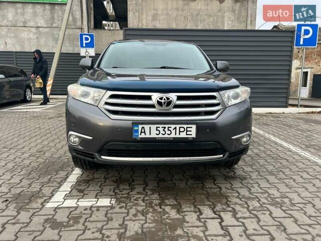 Серый Тойота Хайлендер, объемом двигателя 3.46 л и пробегом 252 тыс. км за 16900 $, фото 4 на Automoto.ua