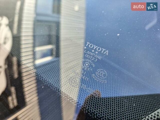 Серый Тойота Хайлендер, объемом двигателя 3.5 л и пробегом 272 тыс. км за 16999 $, фото 9 на Automoto.ua