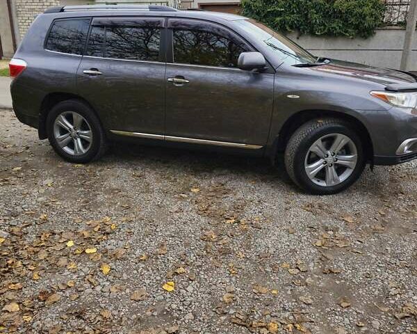 Сірий Тойота Хайлендер, об'ємом двигуна 3.5 л та пробігом 154 тис. км за 20400 $, фото 14 на Automoto.ua