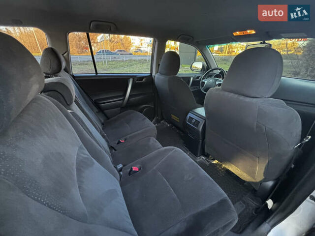 Серый Тойота Хайлендер, объемом двигателя 3.5 л и пробегом 244 тыс. км за 14000 $, фото 25 на Automoto.ua