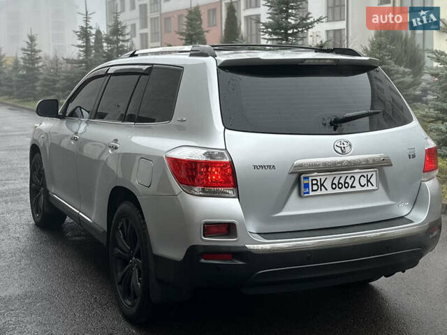 Серый Тойота Хайлендер, объемом двигателя 3.46 л и пробегом 290 тыс. км за 14999 $, фото 9 на Automoto.ua