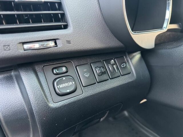 Серый Тойота Хайлендер, объемом двигателя 3.5 л и пробегом 206 тыс. км за 13800 $, фото 15 на Automoto.ua