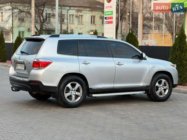 Серый Тойота Хайлендер, объемом двигателя 3.46 л и пробегом 206 тыс. км за 13800 $, фото 16 на Automoto.ua
