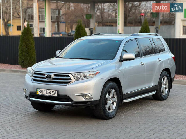 Серый Тойота Хайлендер, объемом двигателя 3.46 л и пробегом 206 тыс. км за 13800 $, фото 5 на Automoto.ua