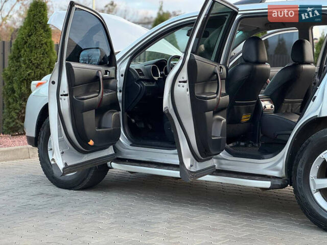 Серый Тойота Хайлендер, объемом двигателя 3.46 л и пробегом 206 тыс. км за 13800 $, фото 25 на Automoto.ua