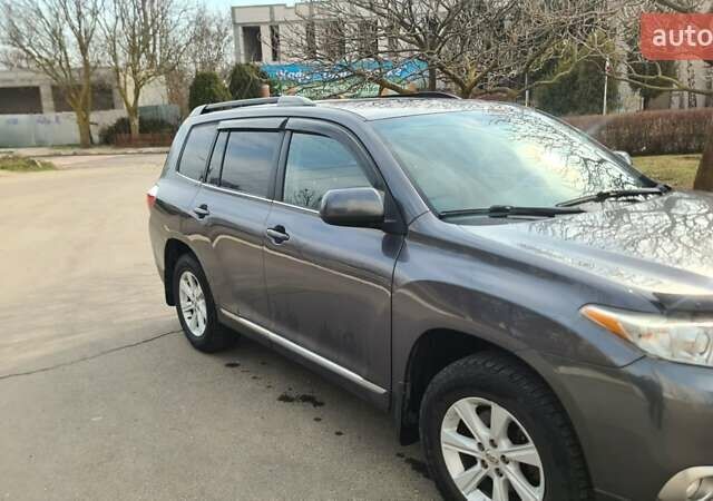Сірий Тойота Хайлендер, об'ємом двигуна 3.46 л та пробігом 230 тис. км за 16600 $, фото 2 на Automoto.ua
